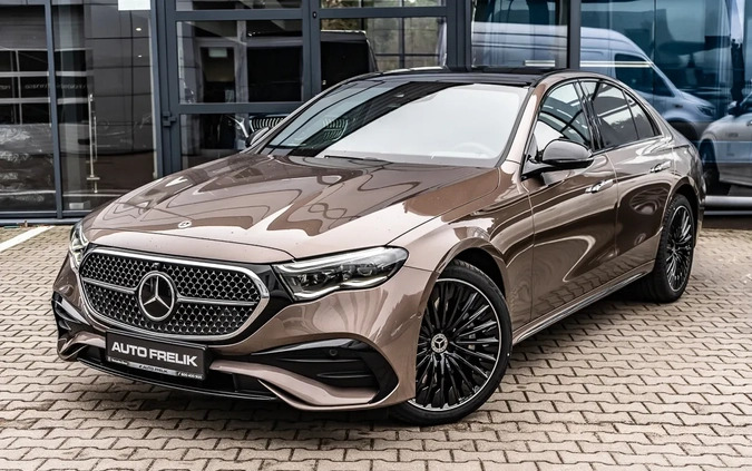 Mercedes-Benz Klasa E cena 442000 przebieg: 5, rok produkcji 2023 z Ciężkowice małe 232